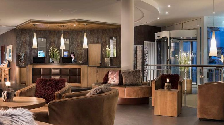 <b>Best Western Plus Hotel Willingen Lobby</b>. Images powered by <a href="https://iceportal.shijigroup.com/" title="IcePortal" target="_blank">IcePortal</a>.