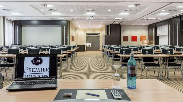 <b>Best Western Premier Novina Regensburg Meeting</b>. Images powered by <a href="https://iceportal.shijigroup.com/" title="IcePortal" target="_blank">IcePortal</a>.