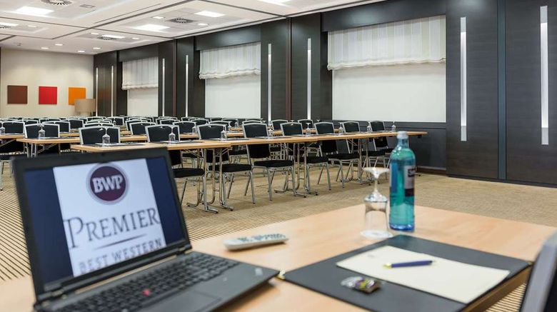 <b>Best Western Premier Novina Regensburg Meeting</b>. Images powered by <a href="https://iceportal.shijigroup.com/" title="IcePortal" target="_blank">IcePortal</a>.