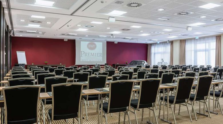 <b>Best Western Premier Novina Regensburg Meeting</b>. Images powered by <a href="https://iceportal.shijigroup.com/" title="IcePortal" target="_blank">IcePortal</a>.