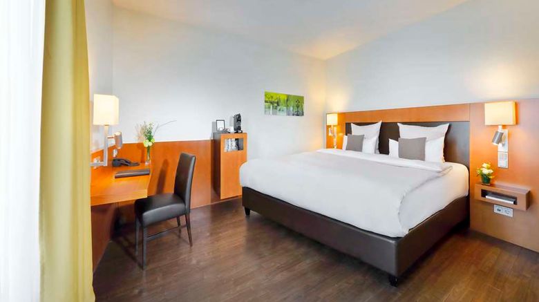 <b>Best Western PremierIB Friedberger Warte Room</b>. Images powered by <a href="https://iceportal.shijigroup.com/" title="IcePortal" target="_blank">IcePortal</a>.