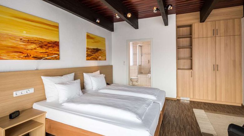<b>Best Western Hotel Heide Room</b>. Images powered by <a href="https://iceportal.shijigroup.com/" title="IcePortal" target="_blank">IcePortal</a>.