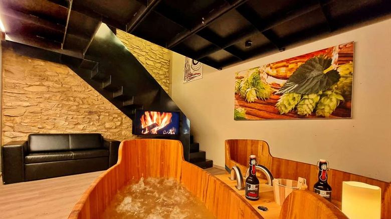 <b>Best Western Plus BierKultur Schwanen Pool</b>. Images powered by <a href="https://iceportal.shijigroup.com/" title="IcePortal" target="_blank">IcePortal</a>.