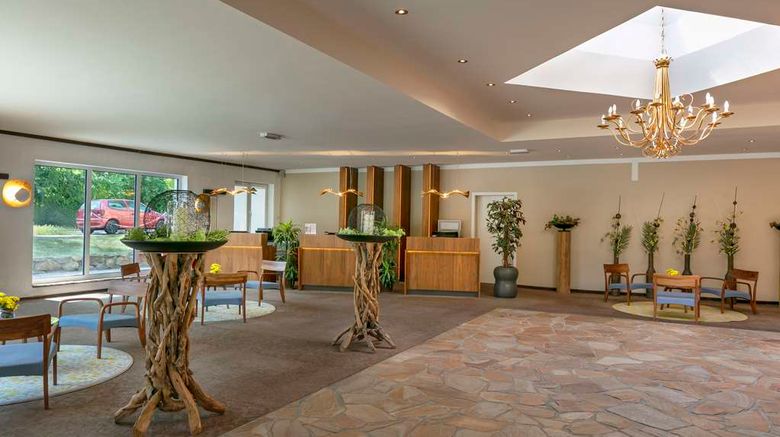 <b>Best Western Hotel Mainz Lobby</b>. Images powered by <a href="https://iceportal.shijigroup.com/" title="IcePortal" target="_blank">IcePortal</a>.