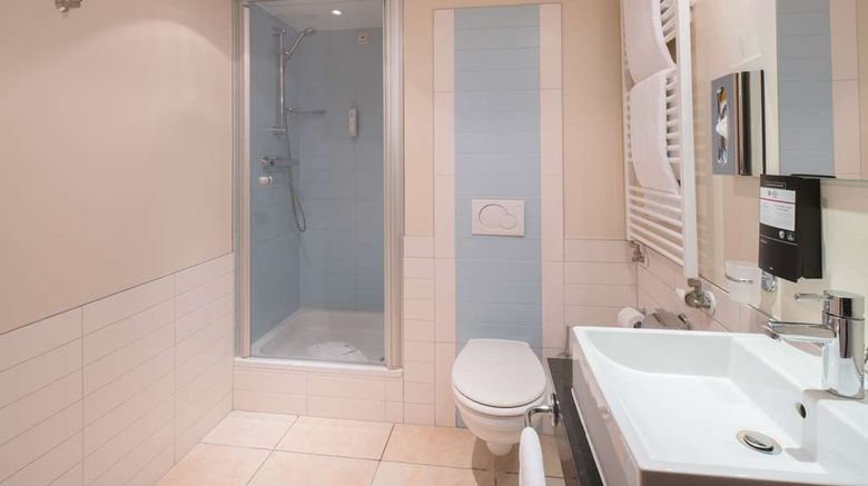 <b>Best Western Plus Grand Htl Victor Hugo Room</b>. Images powered by <a href="https://iceportal.shijigroup.com/" title="IcePortal" target="_blank">IcePortal</a>.