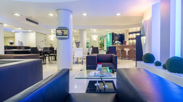 <b>Best Western Plus Grand Htl Victor Hugo Lobby</b>. Images powered by <a href="https://iceportal.shijigroup.com/" title="IcePortal" target="_blank">IcePortal</a>.