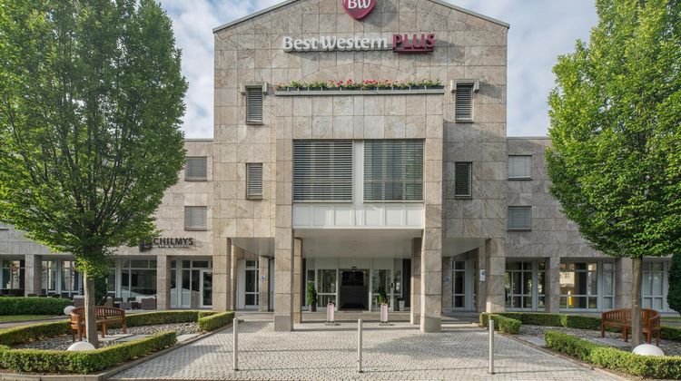 Best Western Plus Hotel Fellbach Exterior