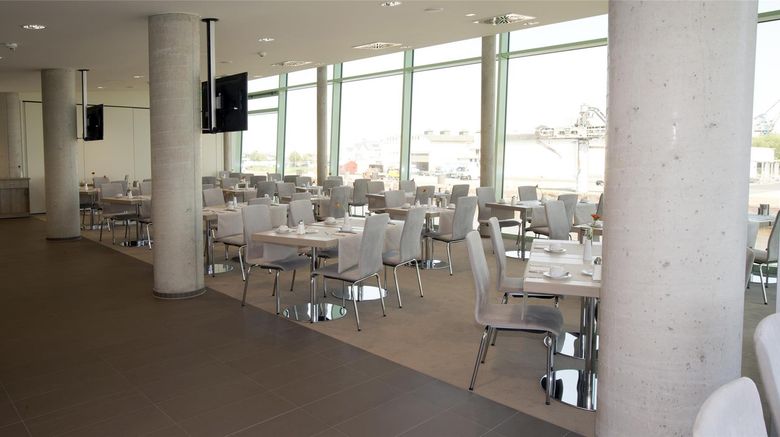 <b>Best Western Plus Hotel Bremerhaven Restaurant</b>. Images powered by <a href="https://iceportal.shijigroup.com/" title="IcePortal" target="_blank">IcePortal</a>.