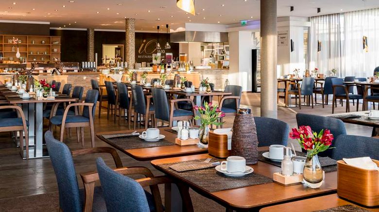<b>Best Western Plus iO Hotel Restaurant</b>. Images powered by <a href="https://iceportal.shijigroup.com/" title="IcePortal" target="_blank">IcePortal</a>.