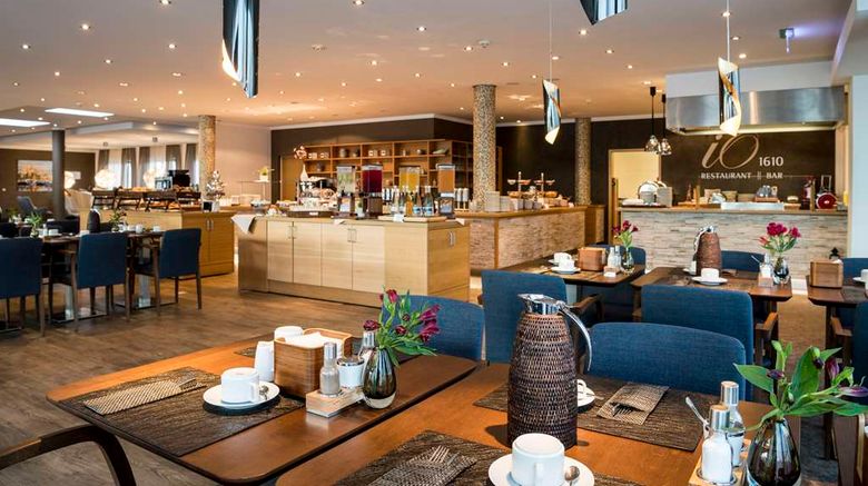 <b>Best Western Plus iO Hotel Restaurant</b>. Images powered by <a href="https://iceportal.shijigroup.com/" title="IcePortal" target="_blank">IcePortal</a>.