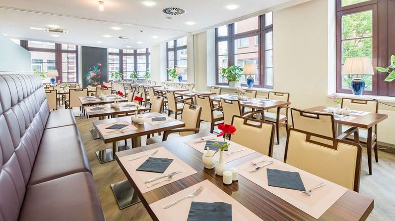 <b>Best Western City-Hotel Braunschweig Restaurant</b>. Images powered by <a href="https://iceportal.shijigroup.com/" title="IcePortal" target="_blank">IcePortal</a>.
