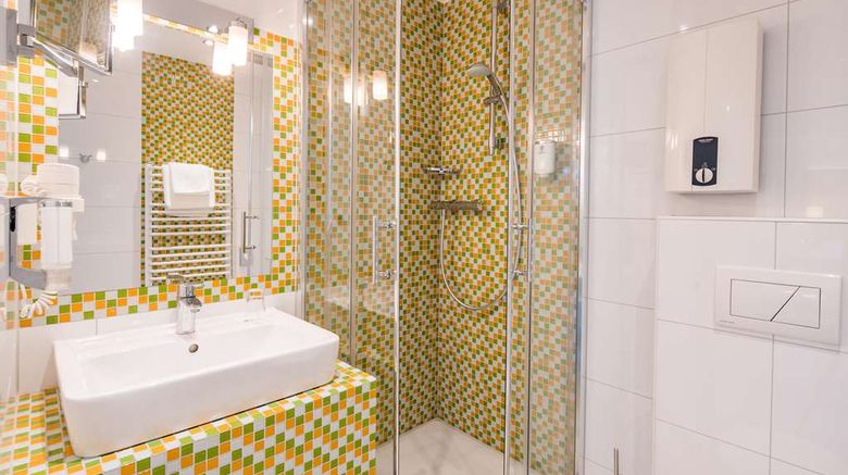 <b>Best Western City-Hotel Braunschweig Room</b>. Images powered by <a href="https://iceportal.shijigroup.com/" title="IcePortal" target="_blank">IcePortal</a>.