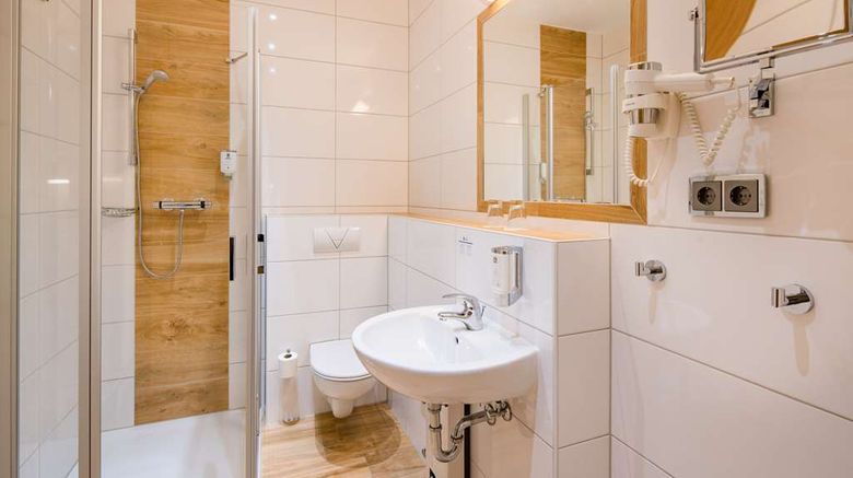 <b>Best Western City-Hotel Braunschweig Room</b>. Images powered by <a href="https://iceportal.shijigroup.com/" title="IcePortal" target="_blank">IcePortal</a>.