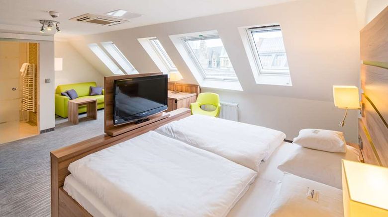 <b>Best Western City-Hotel Braunschweig Room</b>. Images powered by <a href="https://iceportal.shijigroup.com/" title="IcePortal" target="_blank">IcePortal</a>.