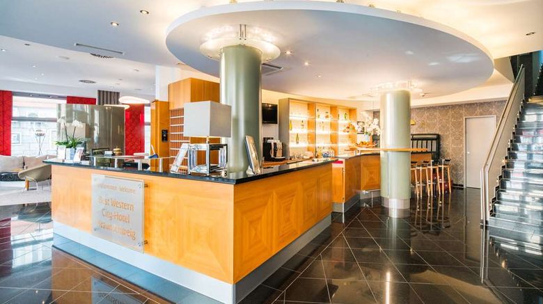 <b>Best Western City-Hotel Braunschweig Lobby</b>. Images powered by <a href="https://iceportal.shijigroup.com/" title="IcePortal" target="_blank">IcePortal</a>.