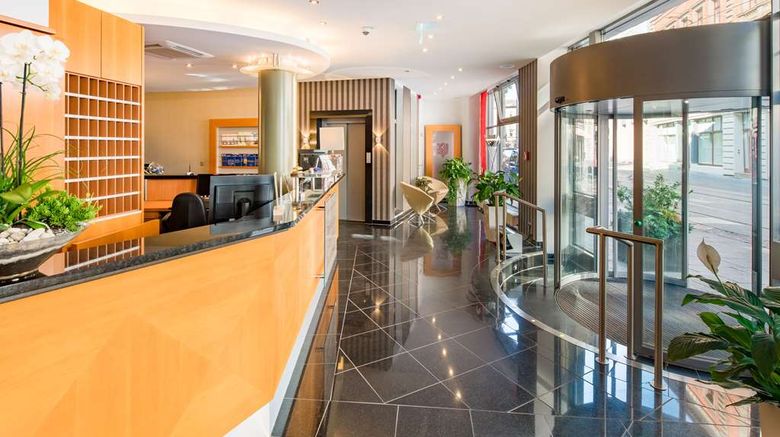 <b>Best Western City-Hotel Braunschweig Lobby</b>. Images powered by <a href="https://iceportal.shijigroup.com/" title="IcePortal" target="_blank">IcePortal</a>.