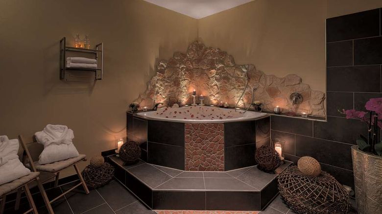 <b>Best Western Aparthotel Birnbachhoehe Pool</b>. Images powered by <a href="https://iceportal.shijigroup.com/" title="IcePortal" target="_blank">IcePortal</a>.