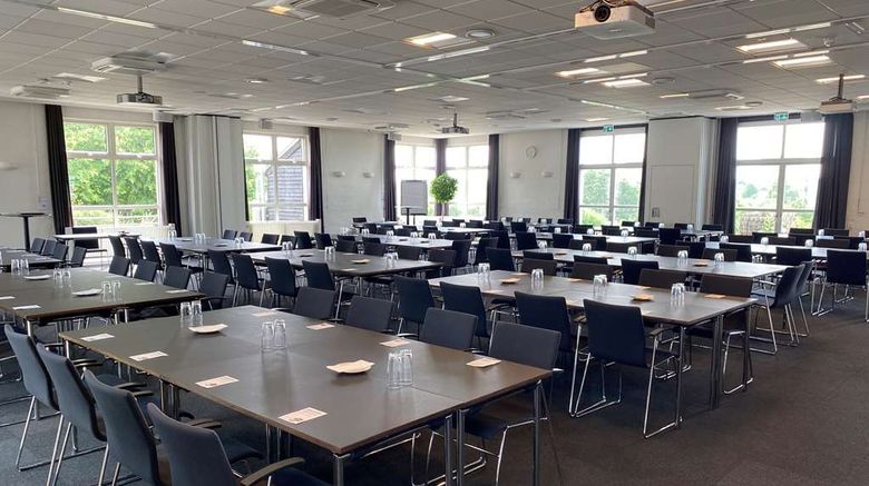 <b>Best Western Plus Hotel Fredericia Meeting</b>. Images powered by <a href="https://iceportal.shijigroup.com/" title="IcePortal" target="_blank">IcePortal</a>.