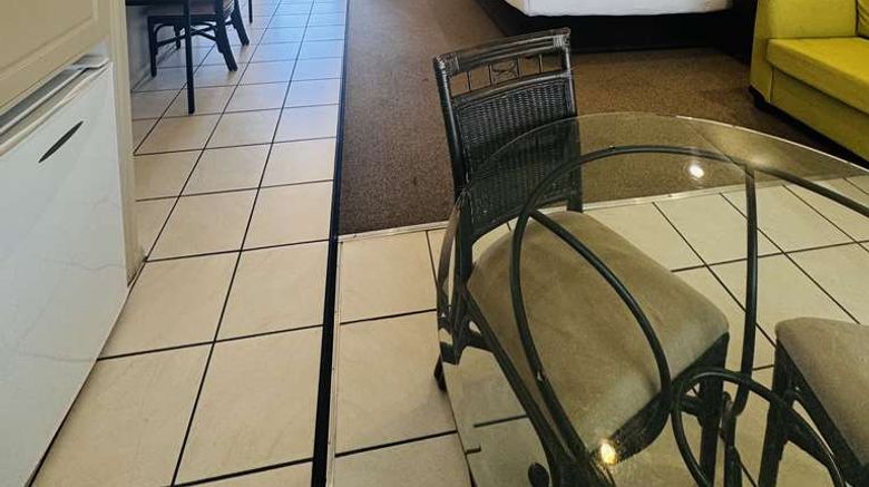 <b>Best Western Bungil Creek Motel Suite</b>. Images powered by <a href="https://iceportal.shijigroup.com/" title="IcePortal" target="_blank">IcePortal</a>.