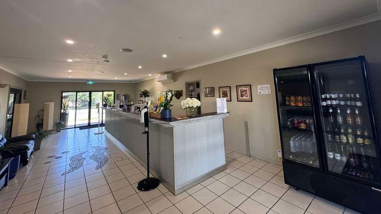 <b>Best Western Bungil Creek Motel Lobby</b>. Images powered by <a href="https://iceportal.shijigroup.com/" title="IcePortal" target="_blank">IcePortal</a>.