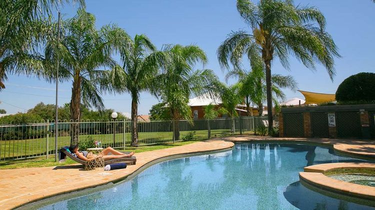 Best Western Sanctuary Inn Pool