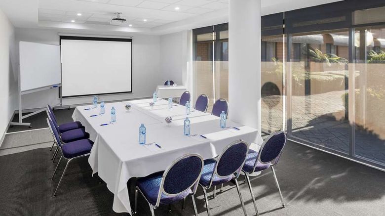 <b>Best Western Plus Garden City Hotel Meeting</b>. Images powered by <a href="https://iceportal.shijigroup.com/" title="IcePortal" target="_blank">IcePortal</a>.