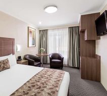 Best Western Plus Garden City Hotel Room