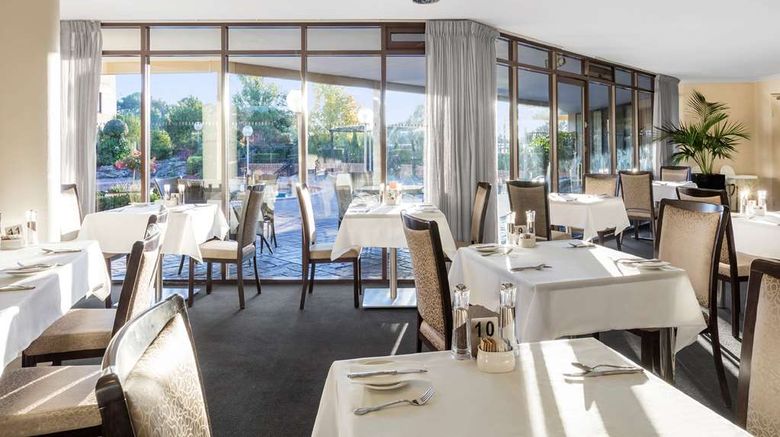 <b>Best Western Plus Garden City Hotel Restaurant</b>. Images powered by <a href="https://iceportal.shijigroup.com/" title="IcePortal" target="_blank">IcePortal</a>.
