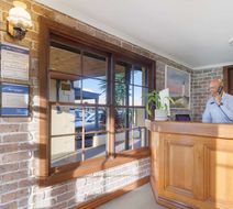 Best Western Olde Maritime Motor Inn Lobby