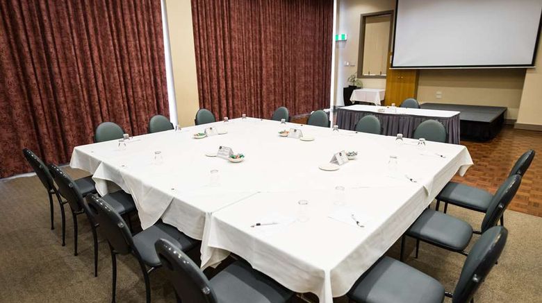 <b>Best Western Airport Motel & Conv Ctr Meeting</b>. Images powered by <a href="https://iceportal.shijigroup.com/" title="IcePortal" target="_blank">IcePortal</a>.