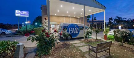 Best Western Airport Motel & Conv Ctr Lobby