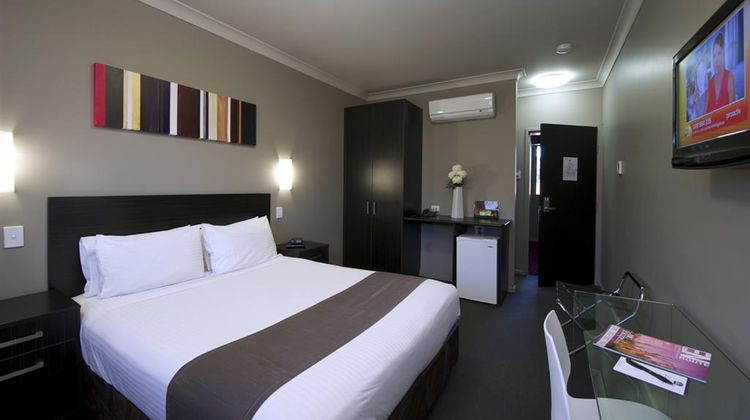 Best Western Blackbutt Inn Room