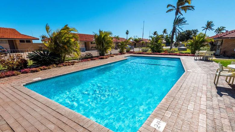 <b>Hospitality Carnarvon, SureStay by BW Pool</b>. Images powered by <a href="https://iceportal.shijigroup.com/" title="IcePortal" target="_blank">IcePortal</a>.