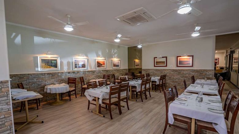<b>Hospitality Carnarvon, SureStay by BW Restaurant</b>. Images powered by <a href="https://iceportal.shijigroup.com/" title="IcePortal" target="_blank">IcePortal</a>.