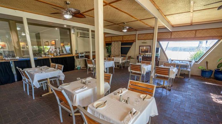 <b>Hospitality Carnarvon, SureStay by BW Restaurant</b>. Images powered by <a href="https://iceportal.shijigroup.com/" title="IcePortal" target="_blank">IcePortal</a>.