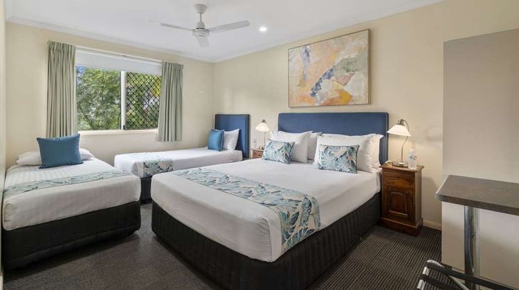 Caboolture Central Motor Inn, SureStay Collection Room