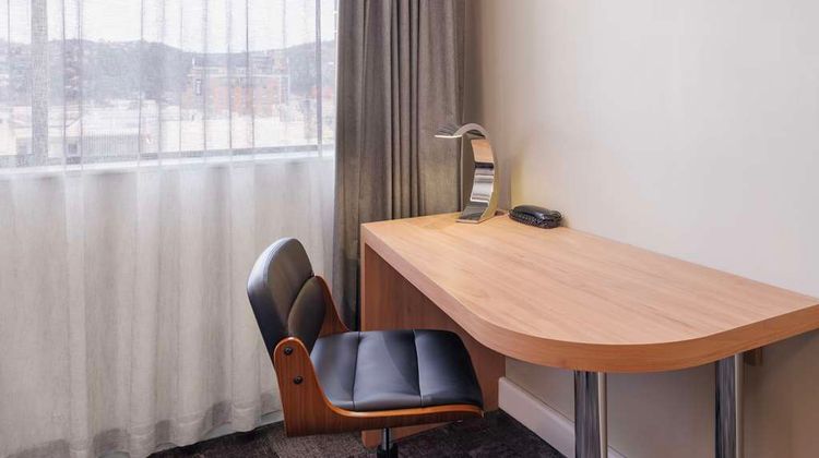 Best Western Plus Launceston Room