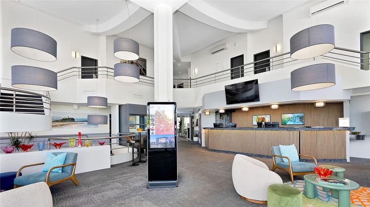 Best Western Plus Apollo International Lobby