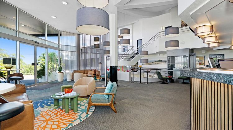 Best Western Plus Apollo International Lobby