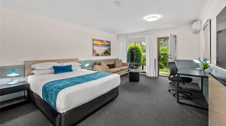 <b>Best Western Plus Apollo International Room</b>. Images powered by <a href="https://iceportal.shijigroup.com/" title="IcePortal" target="_blank">IcePortal</a>.