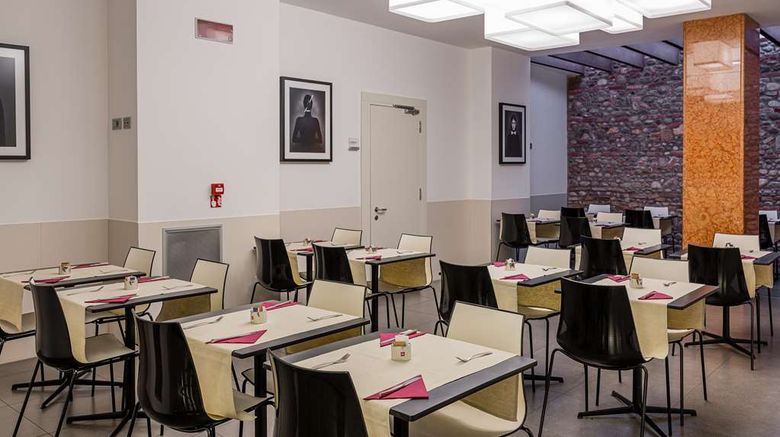 <b>Best Western Plus Hotel De Capuleti Restaurant</b>. Images powered by <a href="https://iceportal.shijigroup.com/" title="IcePortal" target="_blank">IcePortal</a>.