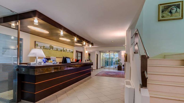 <b>Best Western City Hotel Lobby</b>. Images powered by <a href="https://iceportal.shijigroup.com/" title="IcePortal" target="_blank">IcePortal</a>.