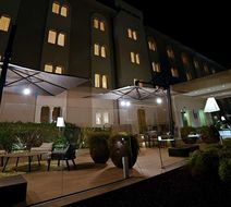 Best Western Grand Htl Guinigi Exterior