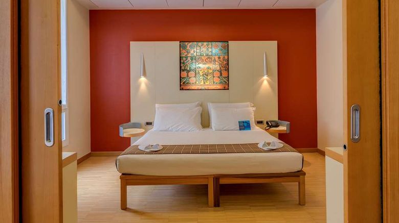 <b>Best Western Plus Hotel Bologna Suite</b>. Images powered by <a href="https://iceportal.shijigroup.com/" title="IcePortal" target="_blank">IcePortal</a>.