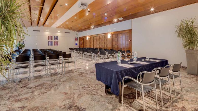 <b>Best Western Plus Hotel Bologna Meeting</b>. Images powered by <a href="https://iceportal.shijigroup.com/" title="IcePortal" target="_blank">IcePortal</a>.