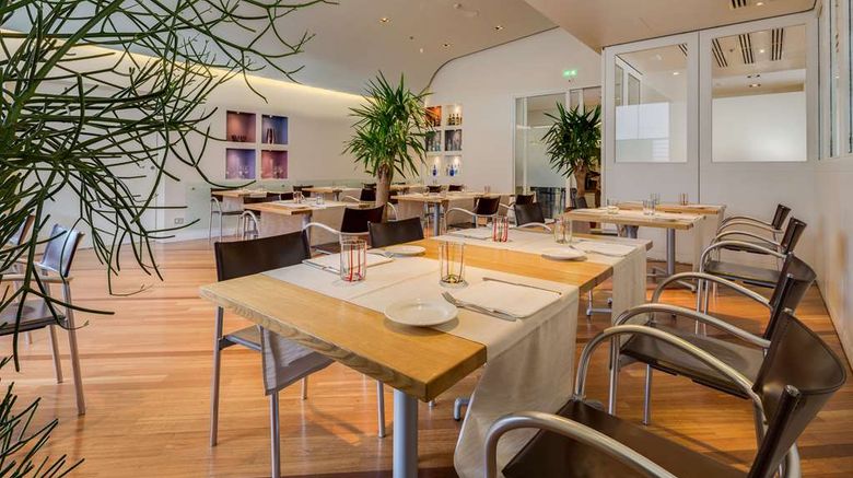 <b>Best Western Plus Hotel Bologna Restaurant</b>. Images powered by <a href="https://iceportal.shijigroup.com/" title="IcePortal" target="_blank">IcePortal</a>.
