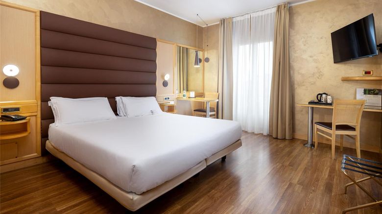 <b>Best Western Hotel Luxor Room</b>. Images powered by <a href="https://iceportal.shijigroup.com/" title="IcePortal" target="_blank">IcePortal</a>.