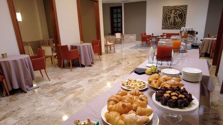 <b>Best Western Park Hotel Lobby</b>. Images powered by <a href="https://iceportal.shijigroup.com/" title="IcePortal" target="_blank">IcePortal</a>.