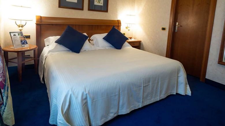 <b>Best Western Cappello D'Oro Room</b>. Images powered by <a href="https://iceportal.shijigroup.com/" title="IcePortal" target="_blank">IcePortal</a>.