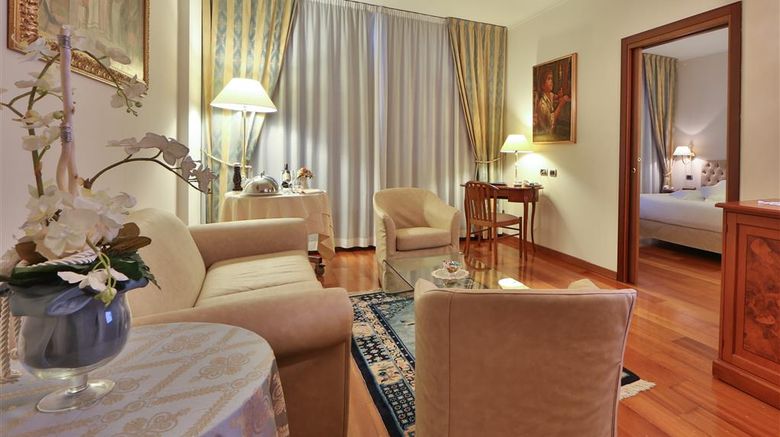 <b>Best Western Hotel Globus City Suite</b>. Images powered by <a href="https://iceportal.shijigroup.com/" title="IcePortal" target="_blank">IcePortal</a>.